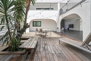 Sitting Area - Woodman Apartments