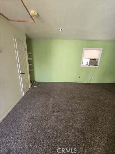 Photo - 635 Veile Ave