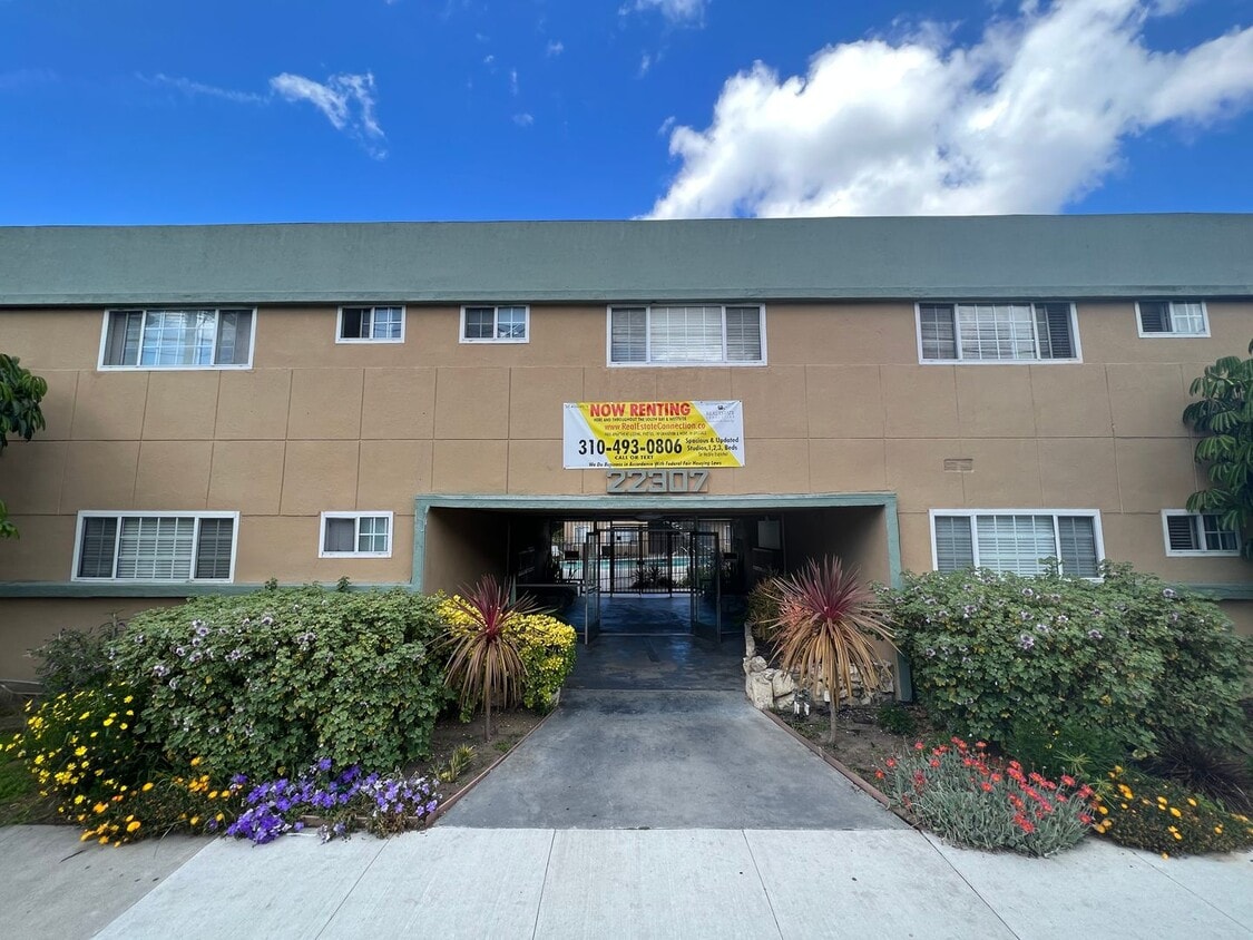 Floor Plan - **$500 OFF YOUR MOVE IN!!**Beautiful 1 Bedroom ...