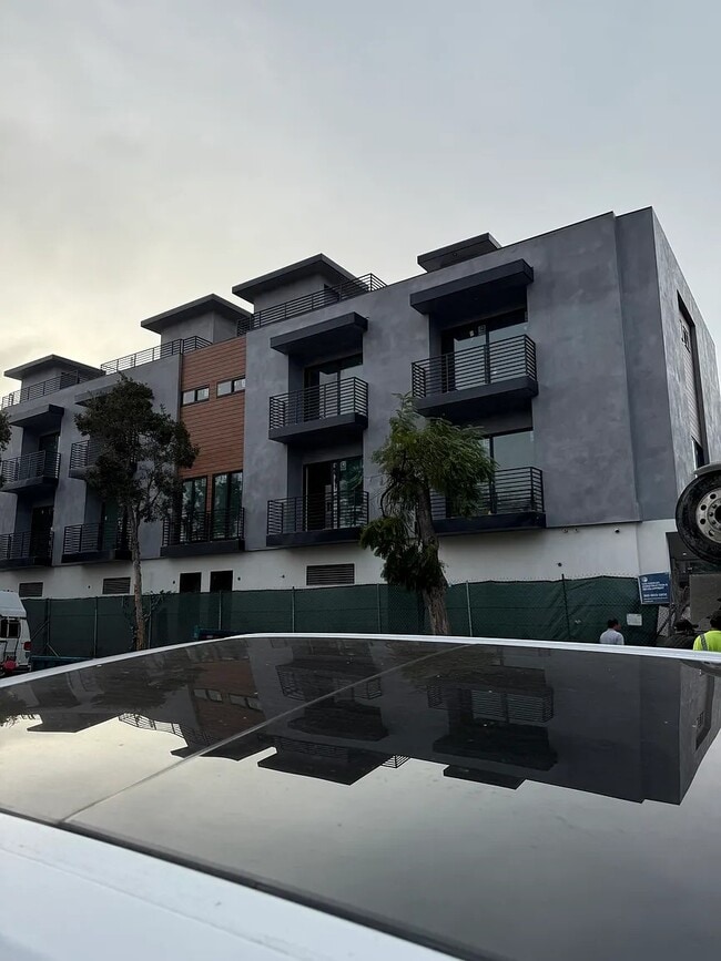 Photo - 8902 Sawyer St Unit 8902