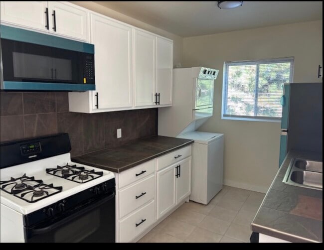 Photo - 9111 Cattaraugus Ave