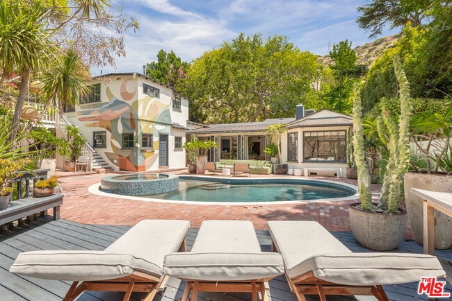 Photo - 2015 Nichols Canyon Rd House
