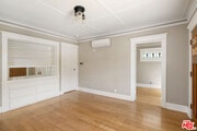 Photo - 1327 Portia St House