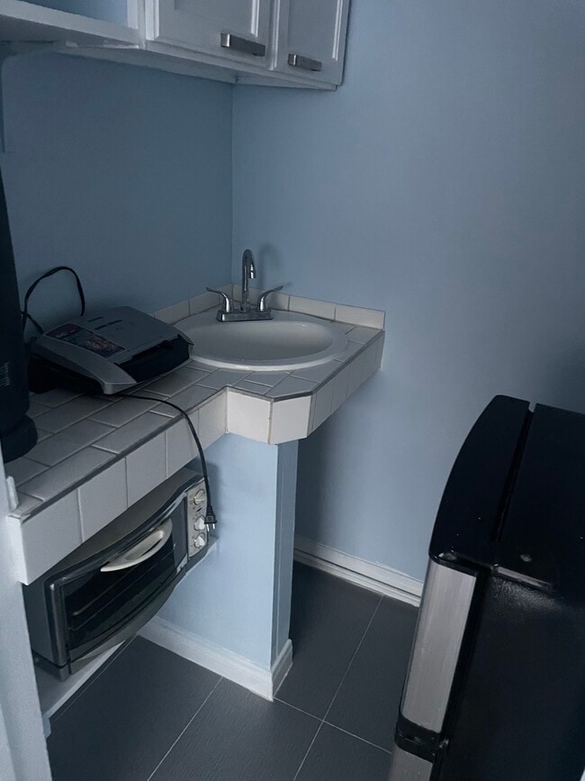 Photo - 3539 W 108th St Unit 1