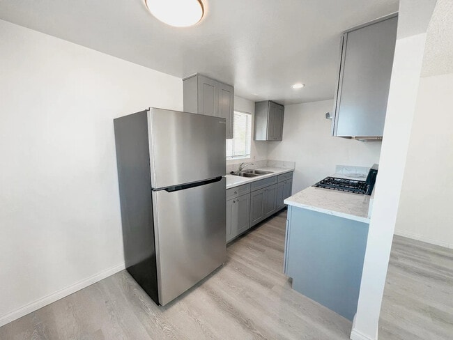 Building Photo - Updated 1-Bed Gem in San Gabriel – All Utilities Included, In-Unit Laundry, Carport Parking