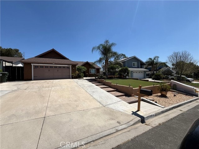 Photo - 5948 Quiroz Dr