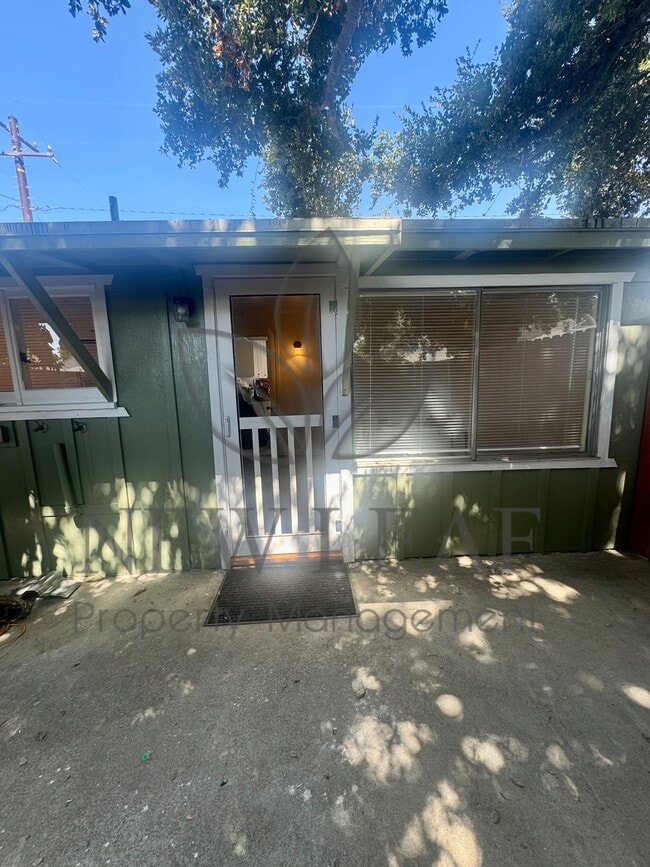 Building Photo - 221 E Whitcomb Ave Rental
