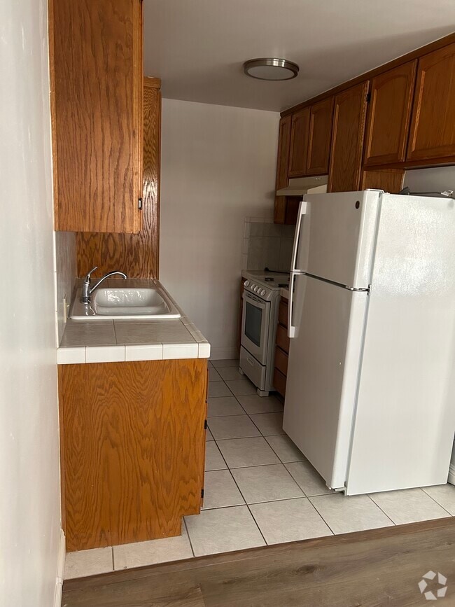 Building Photo - 5716 Laurel Canyon Blvd Rental