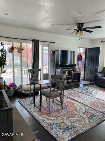 Photo - 40608 13th St W