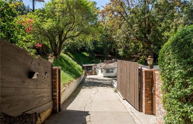 Photo - 3791 Multiview Dr