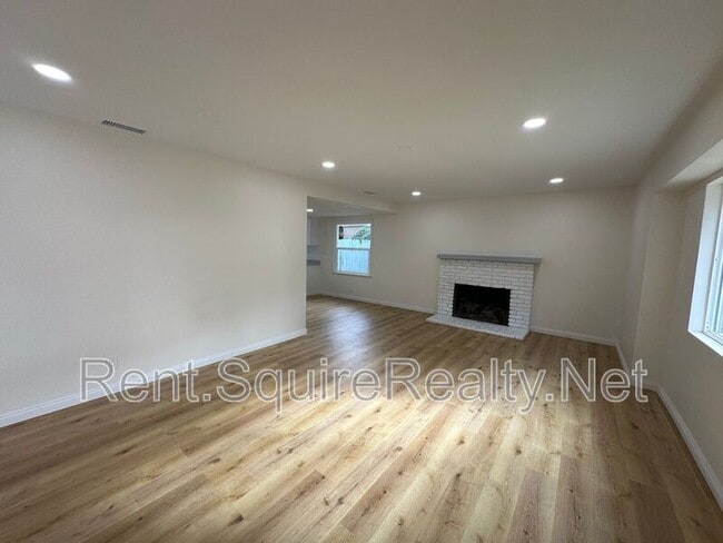 Photo - 747 E Benbow St