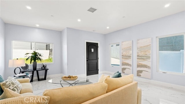 Photo - 420 S Hill St