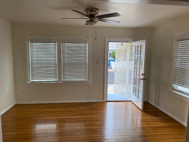 Photo - 3824 Goldwyn Terrace