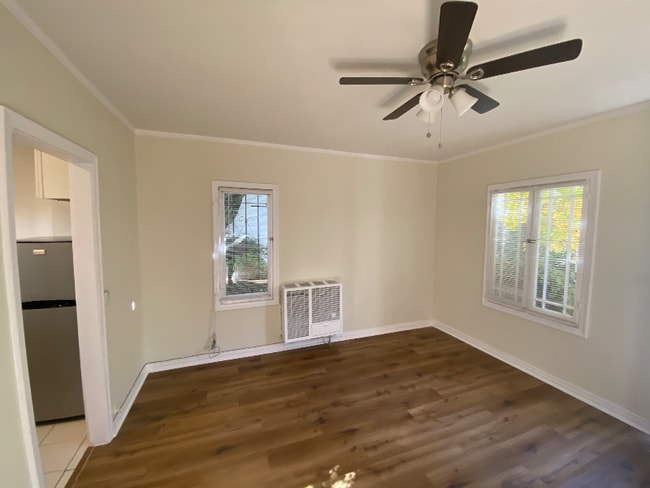 Photo - 630 3/4-634 N Plymouth Blvd Unit NA