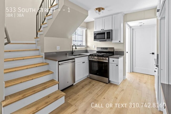 Photo - 533 South St Unit 1