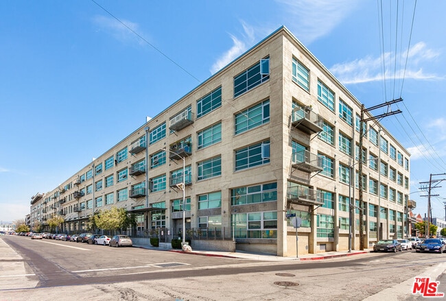 Photo - 530 S Hewitt St Condo Unit 556