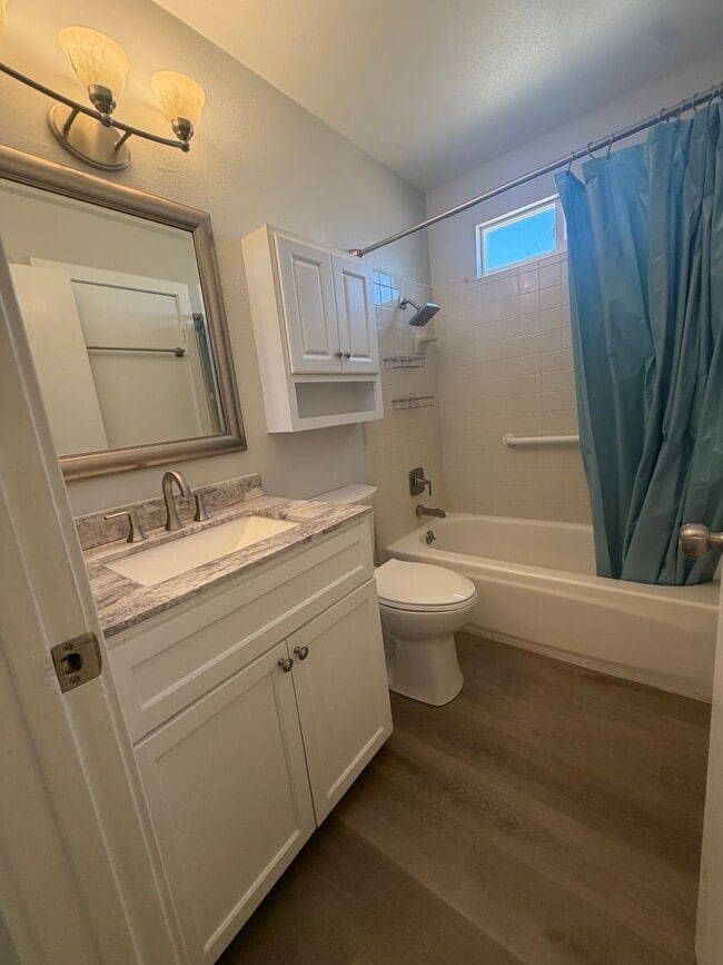 Photo - 42843 Alep St