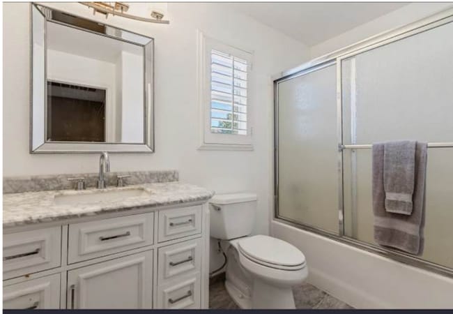 Photo - 21553 Oak Dr