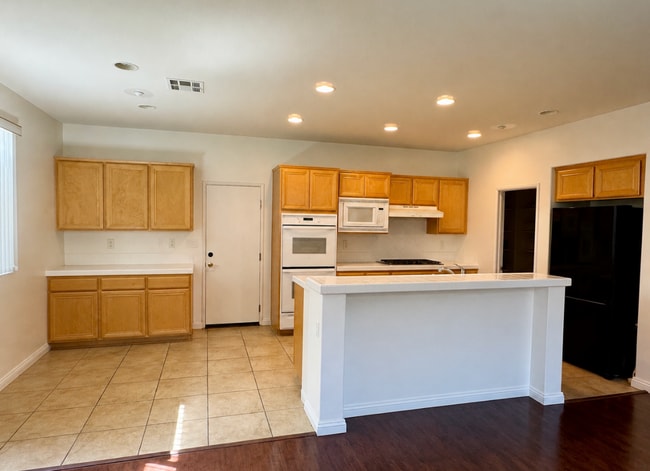 Photo - Spacious 4 Bedroom in Oxnard