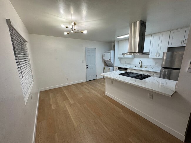 Photo - 569 Park Way Unit D