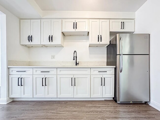 Photo - 12521 Lakewood Blvd