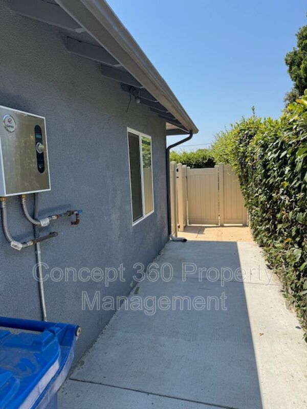 Photo - 5300 Glasgow Ct House