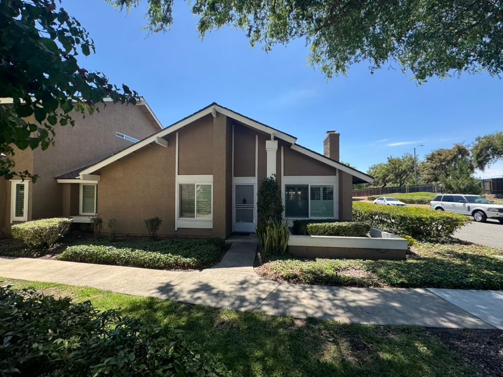Photo - 12 Denver Unit 74