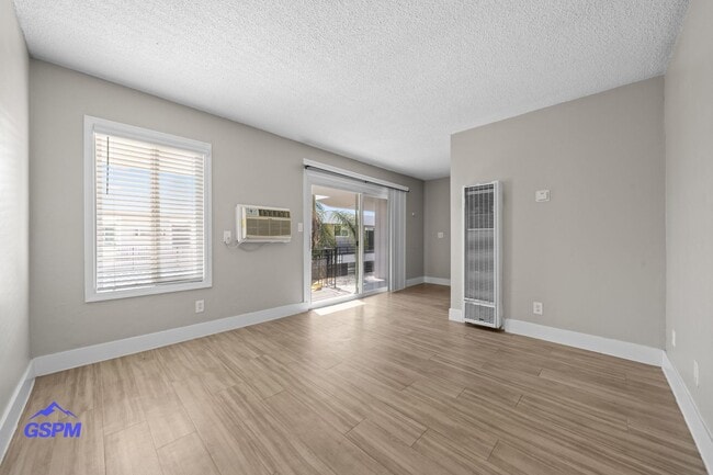 Photo - Willow Glen Apartments