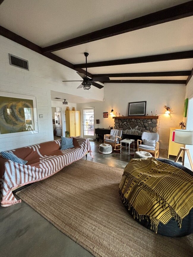 Photo - Charming Desert Retreat