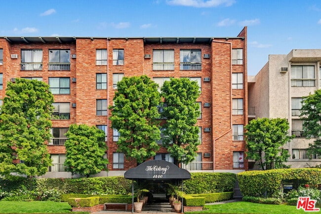 Photo - 1440 Veteran Ave Unit 204