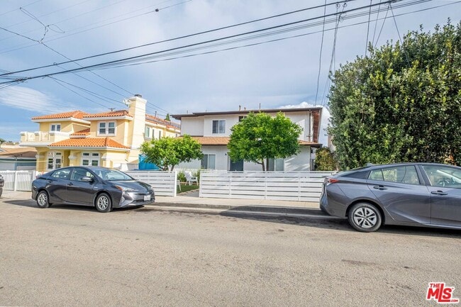 Photo - 2107 Pullman Ln Unit E