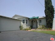 Photo - 6040 Van Noord Ave