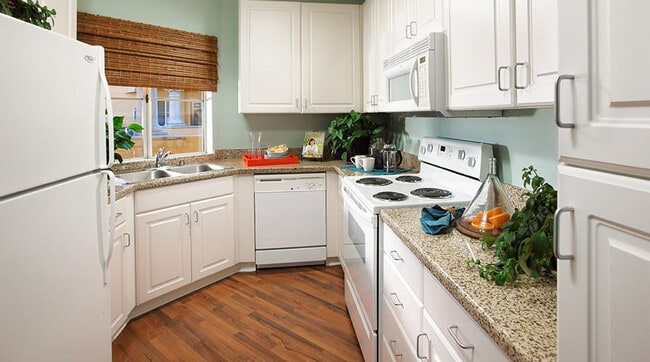 Photo - 5305 Toscana Way Unit ID1280510P