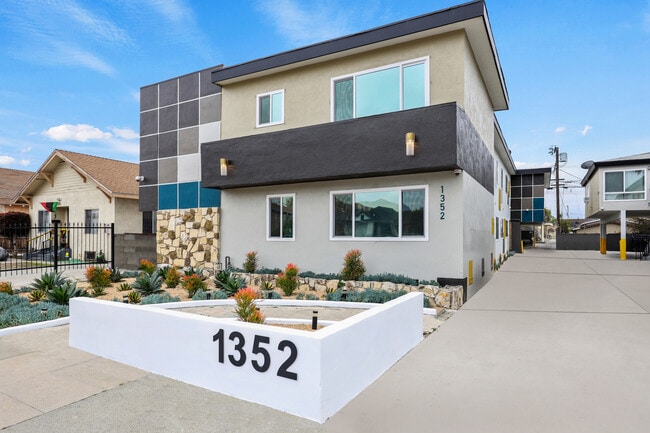 Photo - 1352 W. 36th St.