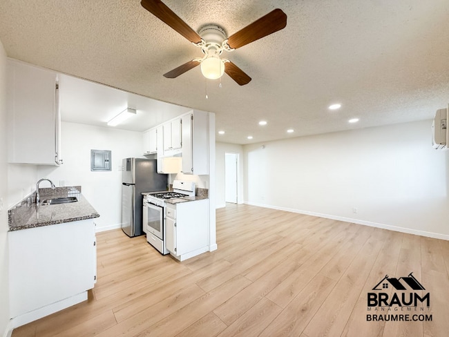 Photo - 6612 Sylmar Ave Unit 103