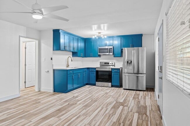 Photo - 1332 Walnut Ave Unit 04