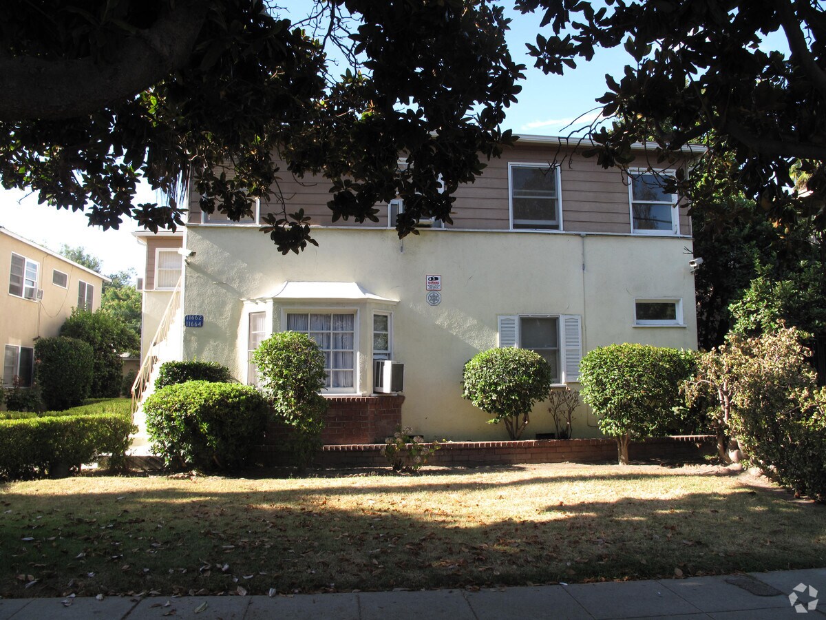 Photo - 11662-11664 Chandler Blvd