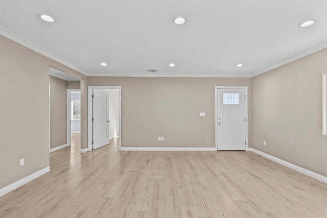 Photo - 6717 Cedros Ave