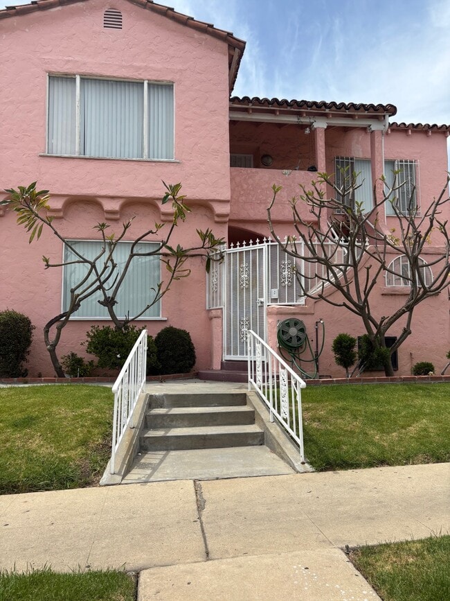 Photo - 1505 S Redondo Blvd Apartments Unit 1505