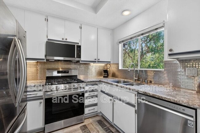 Photo - 30902 Club House Dr