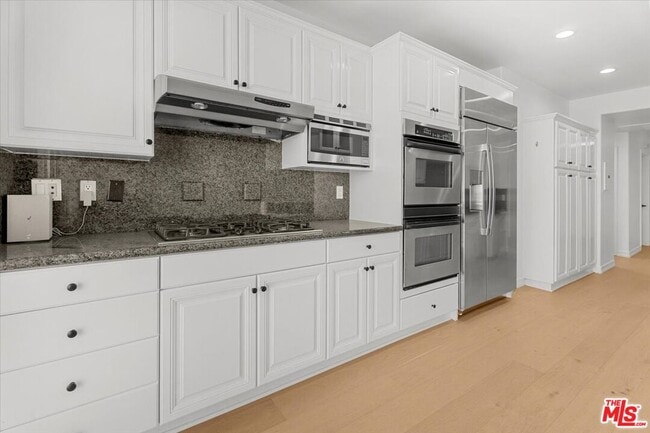 Photo - 1450 S Beverly Dr Unit 404