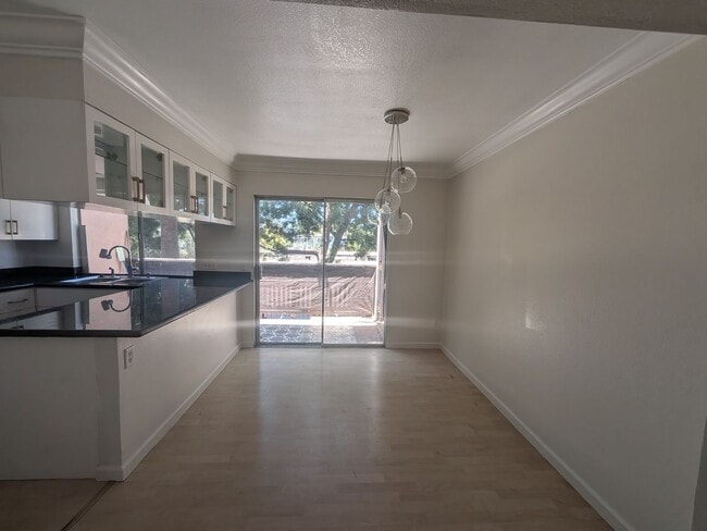 Photo - 2 Bedroom Townhome with Balcony & Unbeatable Mission Valley Location!