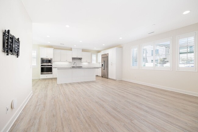 Photo - Stunning Modern 4 Bedroom Home in Gated Ra...