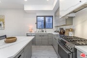 Photo - 137 N Doheny Dr Unit 3