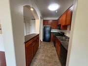 Photo - 1154 Bellevue Ave Apartments