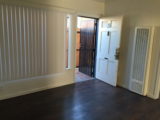 Photo - 7404 S Western Ave Unit #5=3+1@7402.5