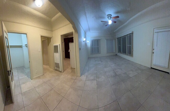 Photo - LARGE UPSTAIRS ONE BEDROOM ONE BATH! WITH FIRST-COME FIRST-SERVE PARKING AVAILABLE Unit 2516A