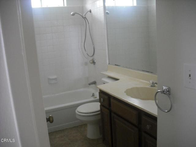 Photo - 2560 Sextant Ave