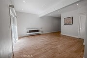 Photo - 10831 Roycroft St