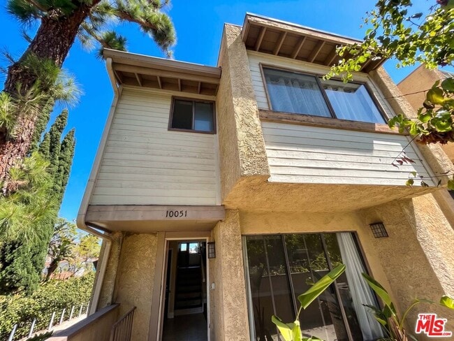 Building Photo - 10051 Topanga Canyon Blvd Unit 15